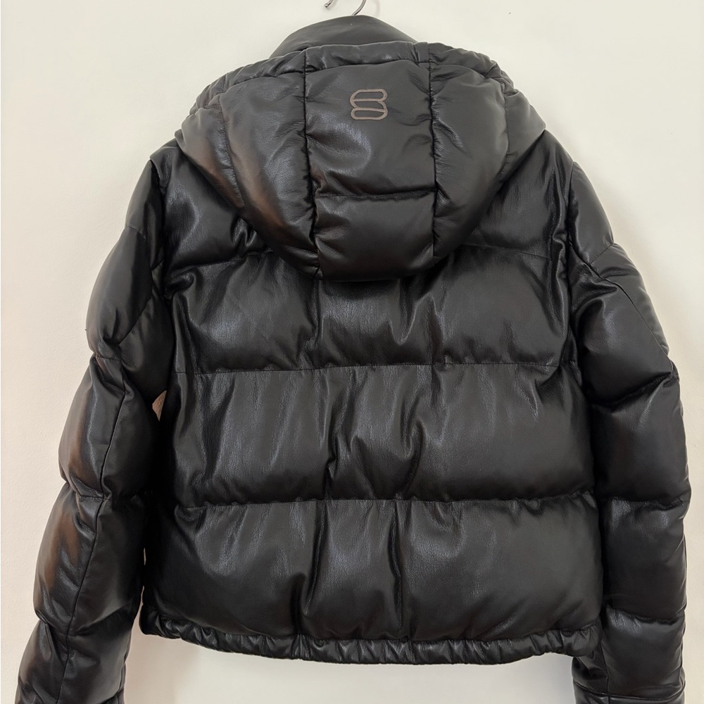 Aritzia Shiny Black Puffer Jacket - Picture 4 of 5
